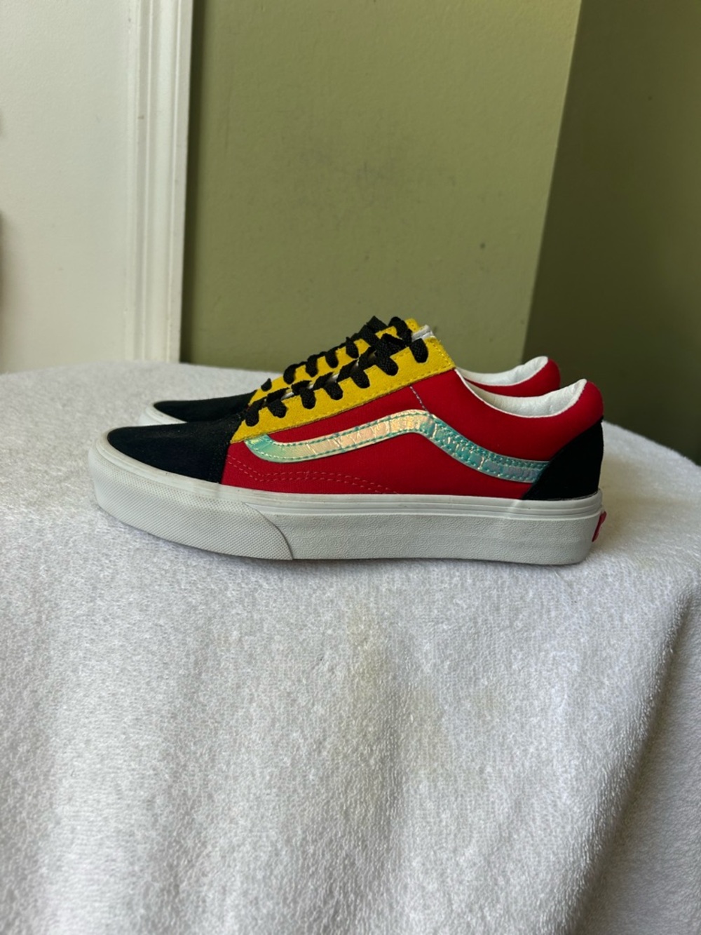 NWOB Vans Multicolor Low Top Sneakers with Red Upper and Black Toe - Picture 7 of 14